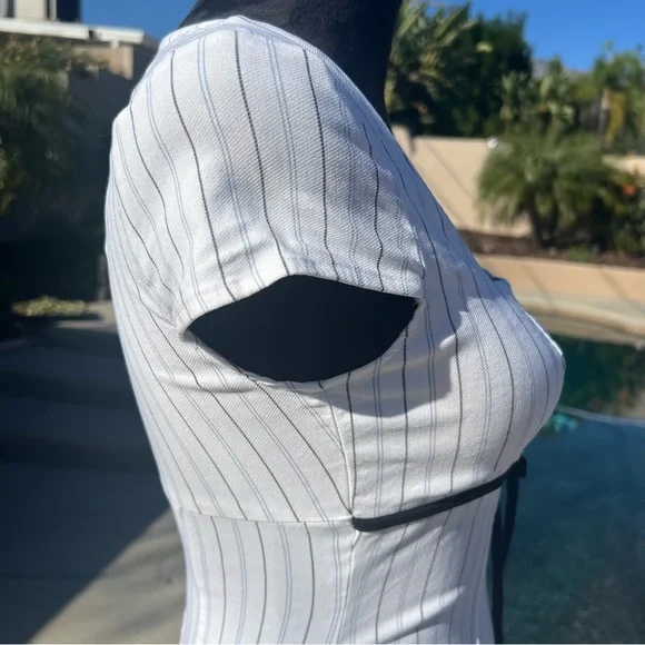 B. Darlin
Pinstripe Square Neck Mini Dress Tie Back Empire Waist
Size 3/4 - Picture 11 of 15